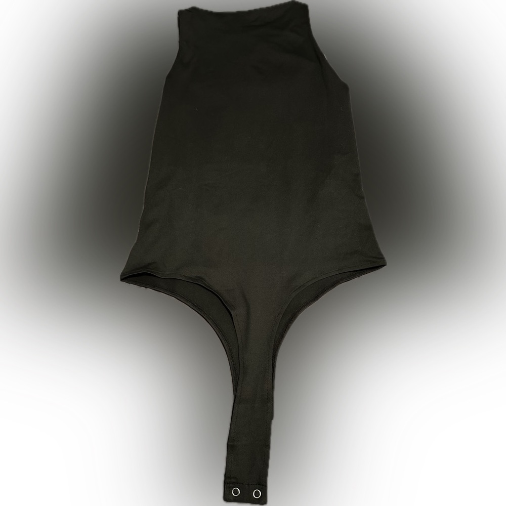 Reoria (Amazon) NWT black medium bodysuit
